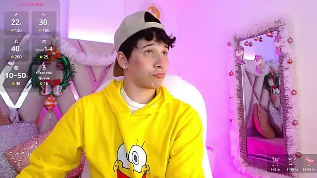 Snapshot of JustinMiller__ chatting on 12-19-24, 08:23 JustinMiller online show from 12-19-24, 08:23