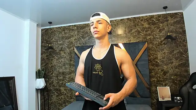 Flynn Riider online show from 01-13-25, 11:19