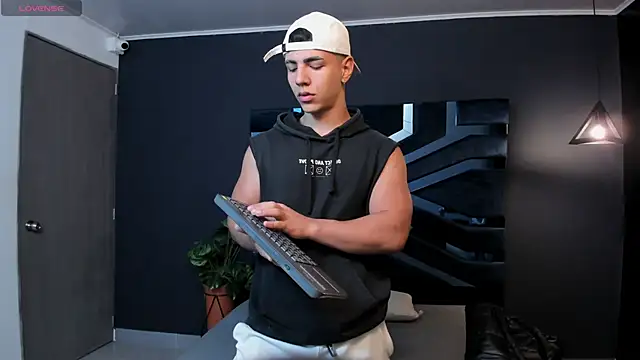 Flynn Riider online show from 03-10-25, 11:10