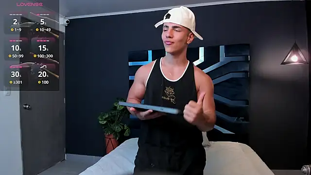 Flynn Riider online show from 03-13-25, 02:23