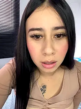 Snapshot of Zoee_t chatting on 10-12-25, 07:46 Zoee t online show from 10-12-25, 07:46