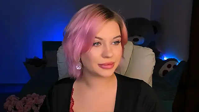 Snapshot of evaharve chatting on 12-19-24, 10:42 evaharve online show from 12-19-24, 10:42