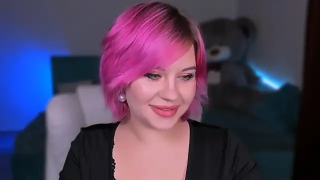 Snapshot of evaharve chatting on 12-22-24, 10:47 evaharve online show from 12-22-24, 10:47