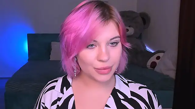 Snapshot of evaharve chatting on 12-24-24, 01:59 evaharve online show from 12-24-24, 01:59