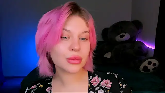 Snapshot of evaharve chatting on 01-10-25, 10:15 evaharve online show from 01-10-25, 10:15