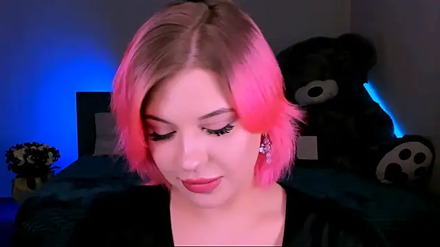 Snapshot of evaharve chatting on 02-15-25, 12:48 evaharve online show from 02-15-25, 12:48