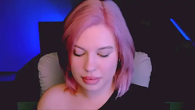 Snapshot of evaharve chatting on 09-18-25, 04:47 evaharve online show from 09-18-25, 04:47