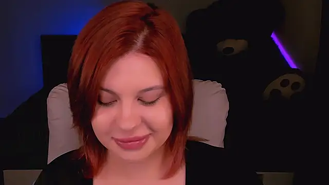 Snapshot of evaharve chatting on 09-26-25, 05:22 evaharve online show from 09-26-25, 05:22