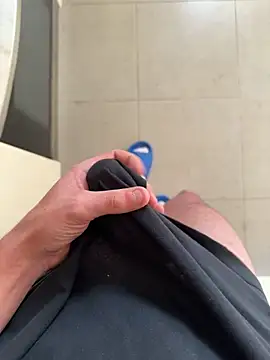 Snapshot of 234luca chatting on 12-10-24, 12:27 234luca online show from 12-10-24, 12:27