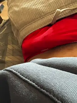 Snapshot of 234luca chatting on 01-17-25, 12:52 234luca online show from 01-17-25, 12:52