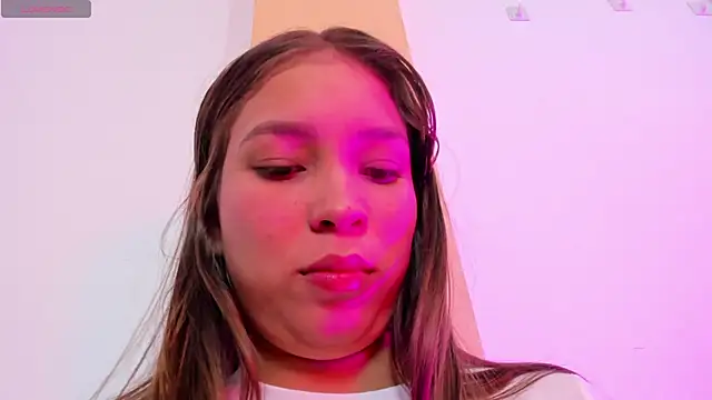 Snapshot of HaleyAmaya chatting on 06-14-26, 12:41 HaleyAmaya online show from 06-14-26, 12:41