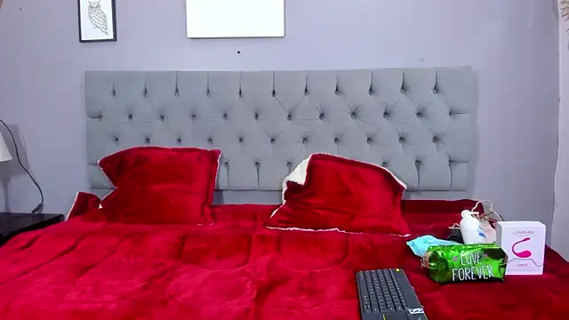 Snapshot of Salome_Whiter chatting on 12-28-24, 05:02 Salome Whiter online show from 12-28-24, 05:02