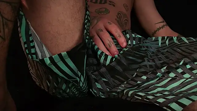 Snapshot of Junihn0 chatting on 12-22-24, 09:00 Junihn0 online show from 12-22-24, 09:00