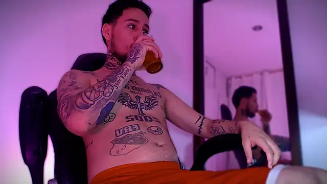 Snapshot of Junihn0 chatting on 09-24-25, 08:56 Junihn0 online show from 09-24-25, 08:56