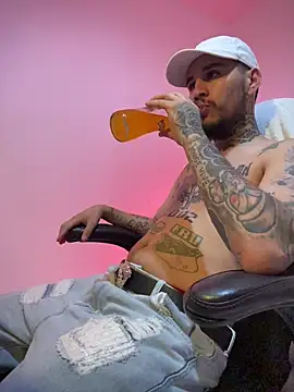 Snapshot of Junihn0 chatting on 11-09-25, 08:51 Junihn0 online show from 11-09-25, 08:51