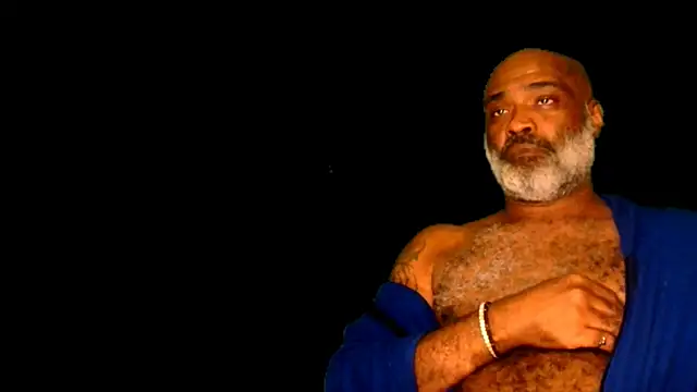 Snapshot of sinnernoir chatting on 01-17-25, 02:18 sinnernoir online show from 01-17-25, 02:18