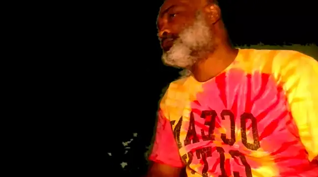 Snapshot of sinnernoir chatting on 01-18-25, 01:19 sinnernoir online show from 01-18-25, 01:19