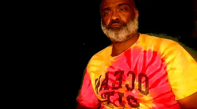 Snapshot of sinnernoir chatting on 01-18-25, 07:38 sinnernoir online show from 01-18-25, 07:38