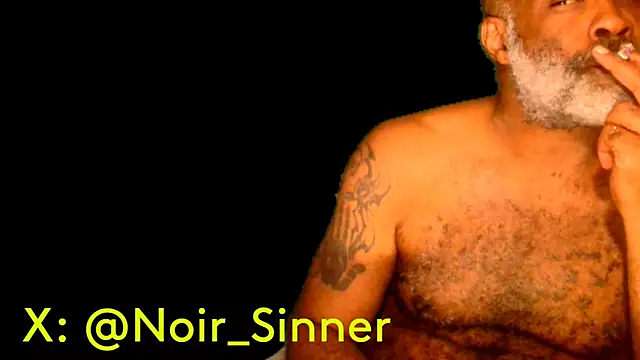 Snapshot of sinnernoir chatting on 01-23-25, 07:22 sinnernoir online show from 01-23-25, 07:22
