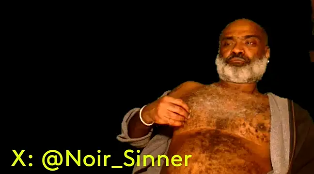 Snapshot of sinnernoir chatting on 02-02-25, 04:15 sinnernoir online show from 02-02-25, 04:15