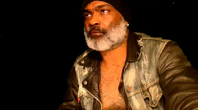 Snapshot of sinnernoir chatting on 02-03-25, 11:15 sinnernoir online show from 02-03-25, 11:15