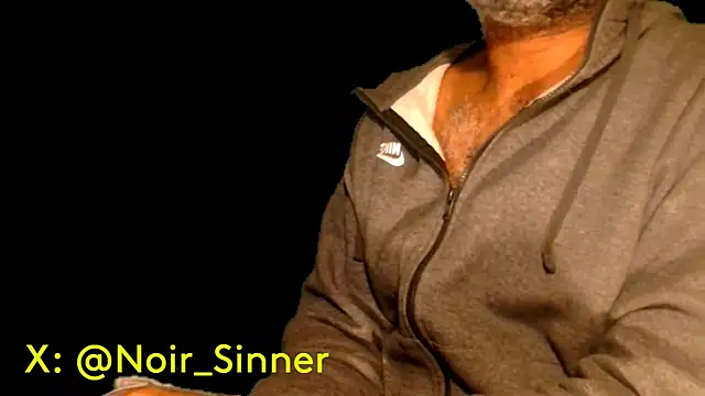 Snapshot of sinnernoir chatting on 03-13-25, 07:31 sinnernoir online show from 03-13-25, 07:31