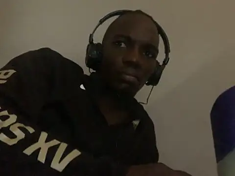 Snapshot of Shawtyblaque21 chatting on 11-21-25, 04:27 Shawtyblaque21 online show from 11-21-25, 04:27