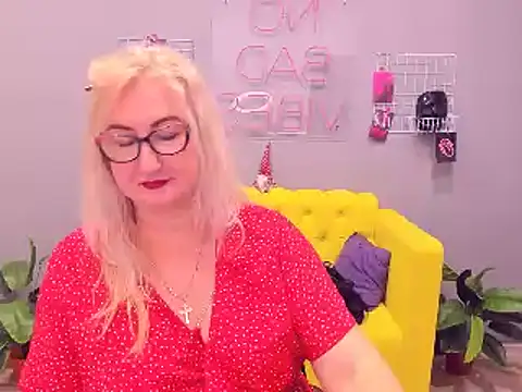 Snapshot of ChristyBrooks chatting on 01-21-25, 03:10 ChristyBrooks online show from 01-21-25, 03:10