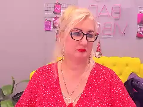 Snapshot of ChristyBrooks chatting on 01-21-25, 06:12 ChristyBrooks online show from 01-21-25, 06:12