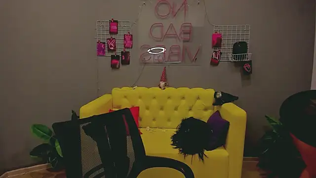 Snapshot of ChristyBrooks chatting on 01-31-25, 03:33 ChristyBrooks online show from 01-31-25, 03:33