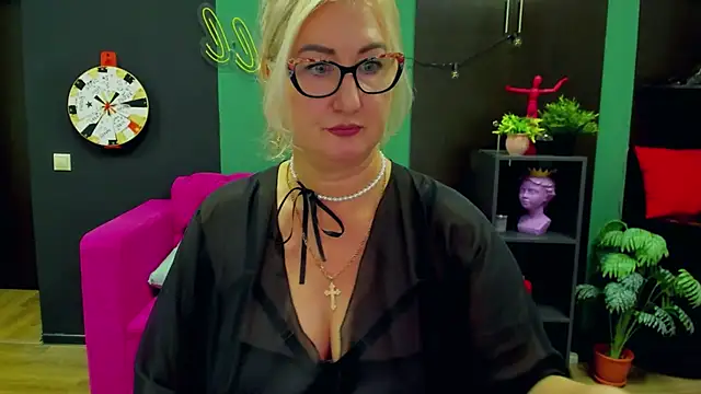 Snapshot of ChristyBrooks chatting on 02-03-25, 03:17 ChristyBrooks online show from 02-03-25, 03:17