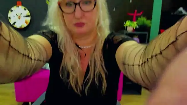 Snapshot of ChristyBrooks chatting on 02-04-25, 03:15 ChristyBrooks online show from 02-04-25, 03:15