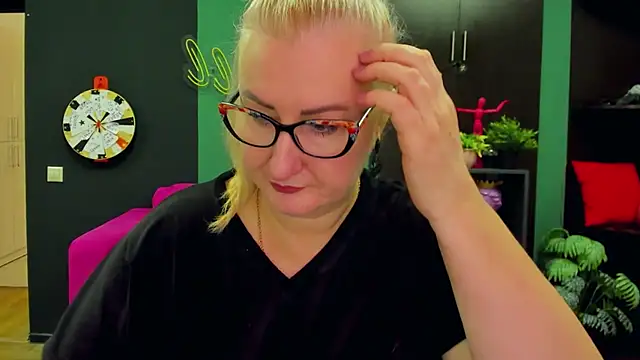 Snapshot of ChristyBrooks chatting on 02-06-25, 12:16 ChristyBrooks online show from 02-06-25, 12:16