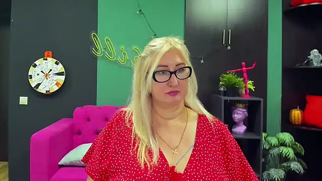 Snapshot of ChristyBrooks chatting on 02-12-25, 07:13 ChristyBrooks online show from 02-12-25, 07:13