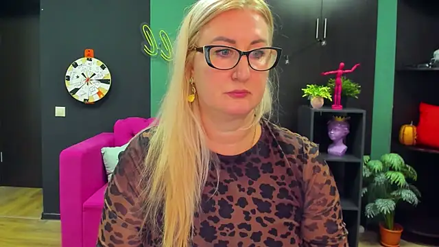 Snapshot of ChristyBrooks chatting on 02-24-25, 12:59 ChristyBrooks online show from 02-24-25, 12:59