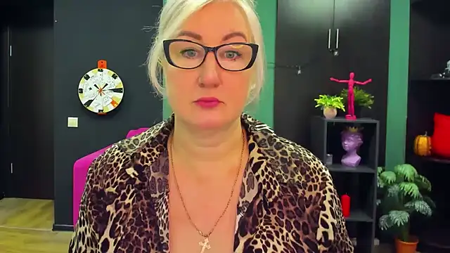 Snapshot of ChristyBrooks chatting on 03-06-25, 01:14 ChristyBrooks online show from 03-06-25, 01:14