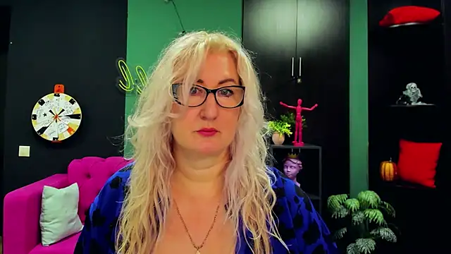 Snapshot of ChristyBrooks chatting on 03-11-25, 01:23 ChristyBrooks online show from 03-11-25, 01:23