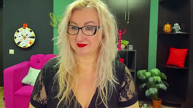 Snapshot of ChristyBrooks chatting on 03-21-25, 01:12 ChristyBrooks online show from 03-21-25, 01:12