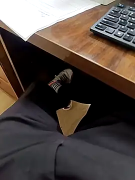 Snapshot of Kakabiraji chatting on 10-28-25, 01:58 Kakabiraji online show from 10-28-25, 01:58