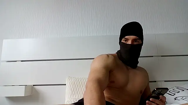 Snapshot of roberttt271507 chatting on 12-19-24, 12:56 roberttt271507 online show from 12-19-24, 12:56