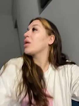 VikiDemi online show from 09-11-25, 06:41