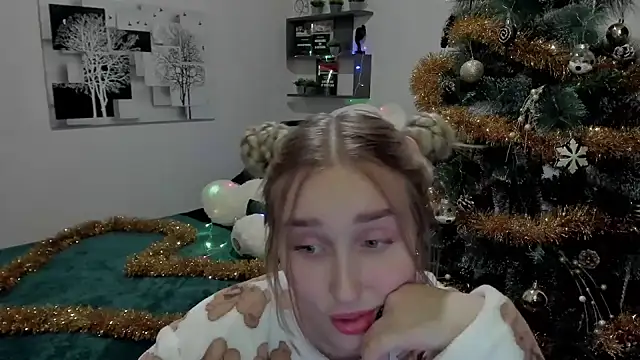 LinaTruly online show from 12-18-24, 07:19