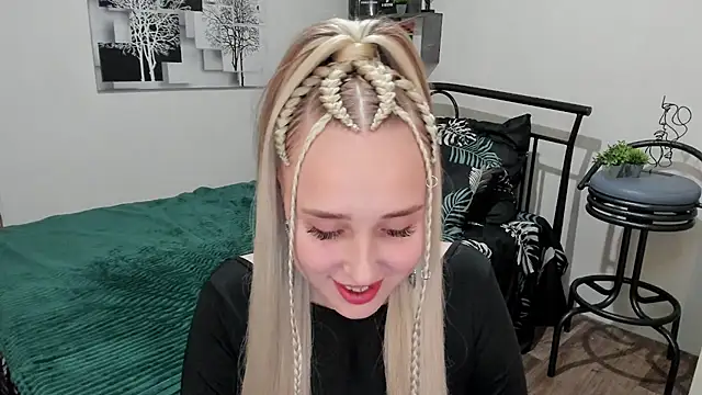 LinaTruly online show from 02-16-25, 12:08