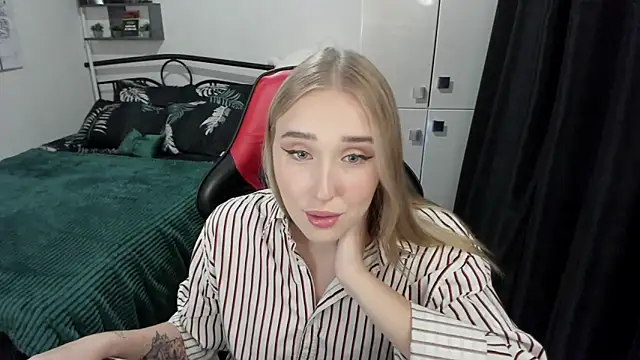 LinaTruly online show from 09-17-25, 08:54