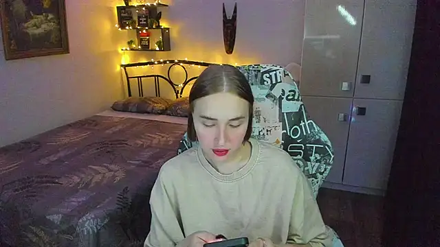 Snapshot of LinaTruly chatting on 06-30-26, 09:05 LinaTruly online show from 06-30-26, 09:05