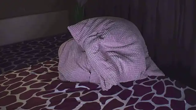 Snapshot of AngelCumsAllTheTime chatting on 03-09-25, 12:09 AngelCumsAllTheTime online show from 03-09-25, 12:09