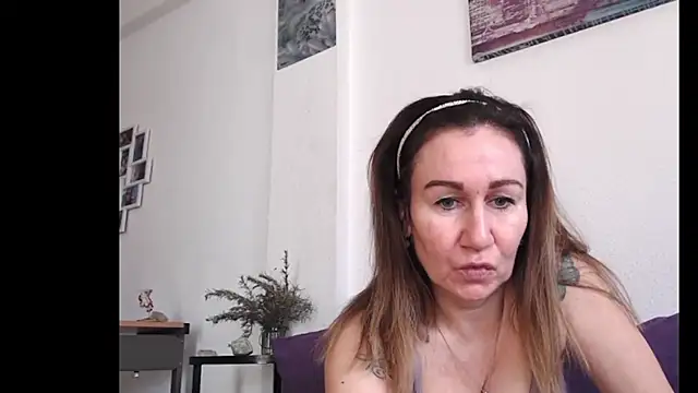 TamaraSweetxo online show from 02-17-26, 09:06