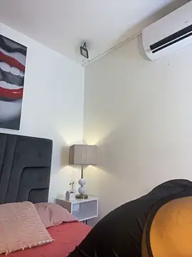 Robin Rief online show from 02-11-26, 03:44