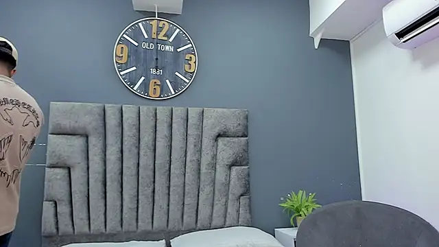 Robin Rief online show from 04-18-26, 07:29