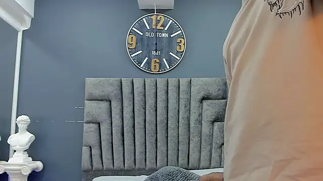 Robin Rief online show from 04-18-26, 08:20